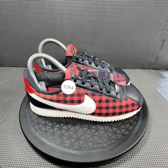 Womens Sz 7 Black Red Nike Cortez Basic 